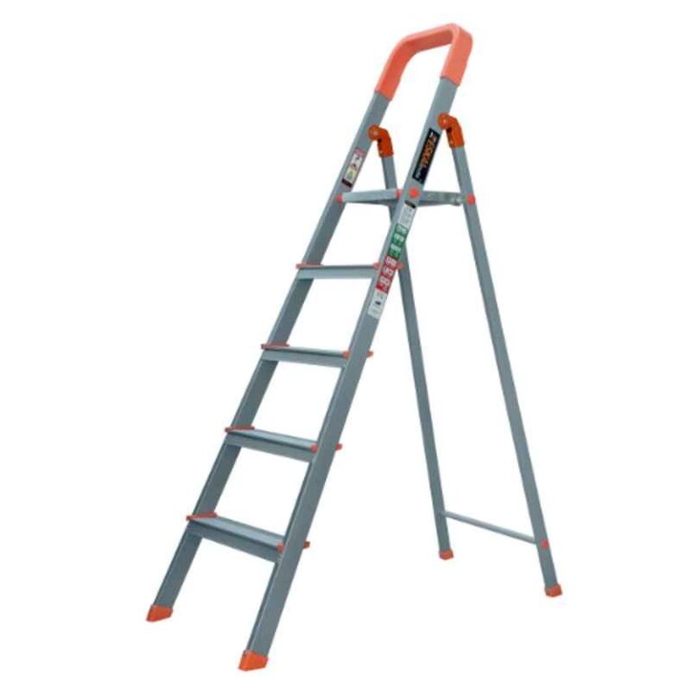 Top 5 Benefits of Owning a Folding Ladder