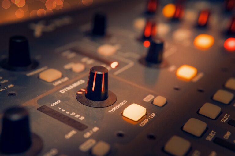 What is The Right Way To Mastering And Mixing Your Audio
