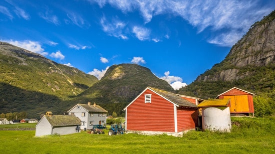 barns-in-a-norwegian-farm-village-2021-08-26-16-38-00-utc(2)(1)-fef4e6b4