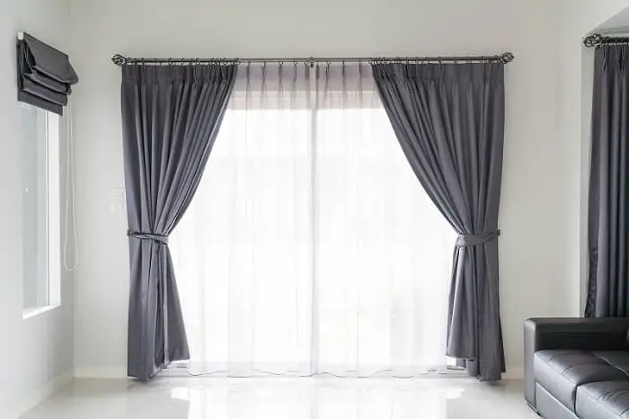 How to choose solid curtains