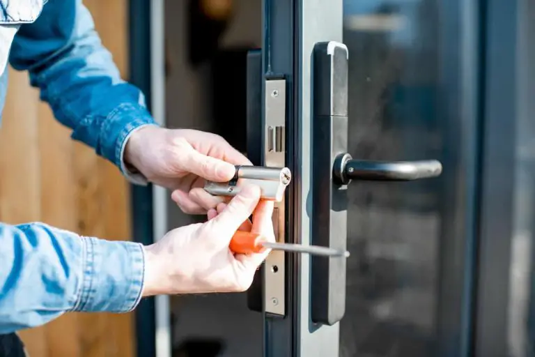 Top 6 Reasons For Hiring A Professional Locksmith Company