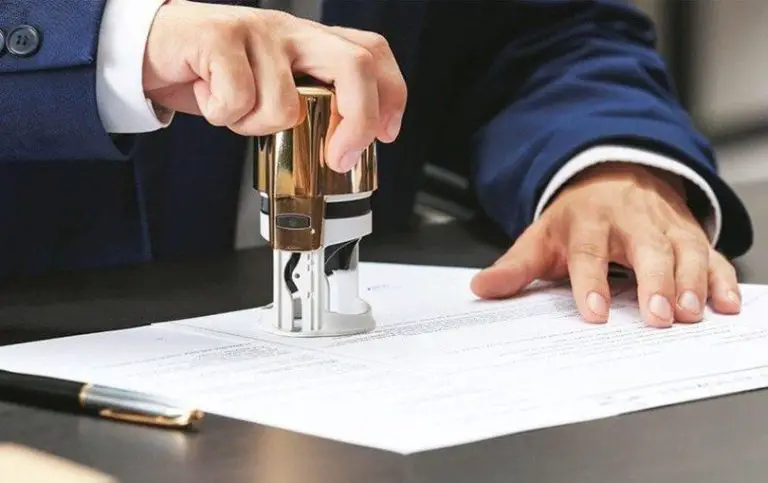 3 Things To Consider When Hiring Notary Services