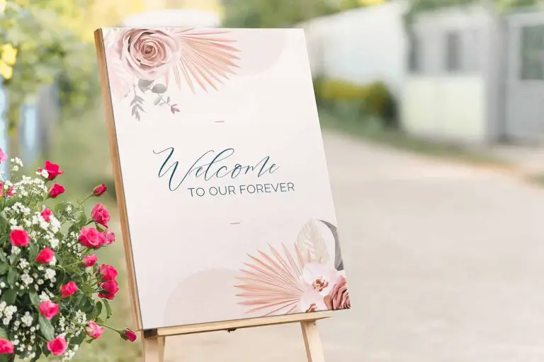 Using Sparkler Sign Posters In Weddings