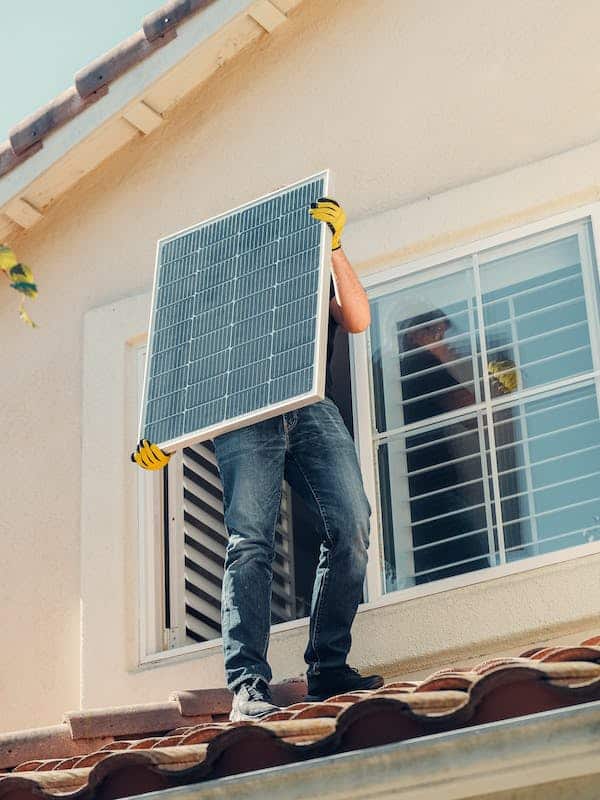 Advantages of Solar Installation in Homes and the Environment