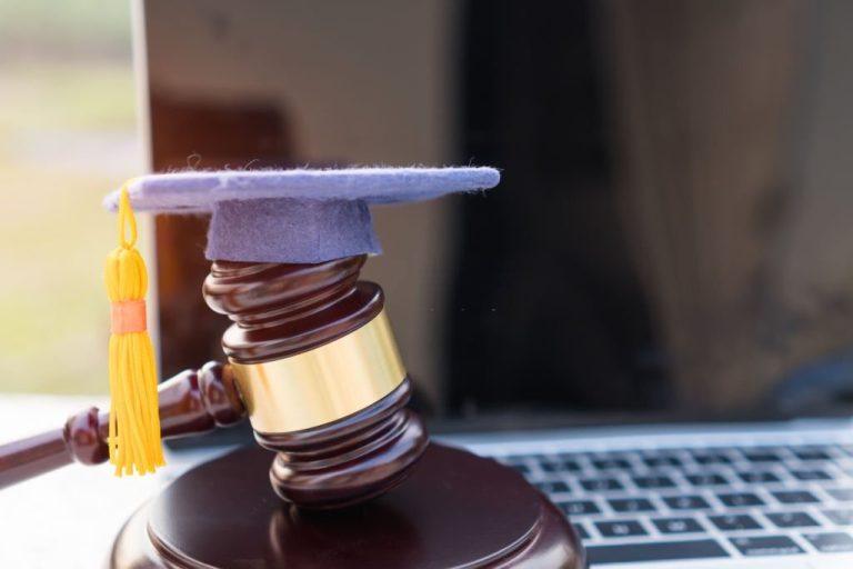 Best Law Colleges in Uttar Pradesh – 2023 Fees, Courses, Admissions, Placements