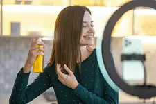 Screenshot 2023-05-05 at 22-42-00 long-haired-woman-spraying-hairspray-her-hair-smiling_259150-60160.jpg (AVIF Image 626 × 417 pixels)