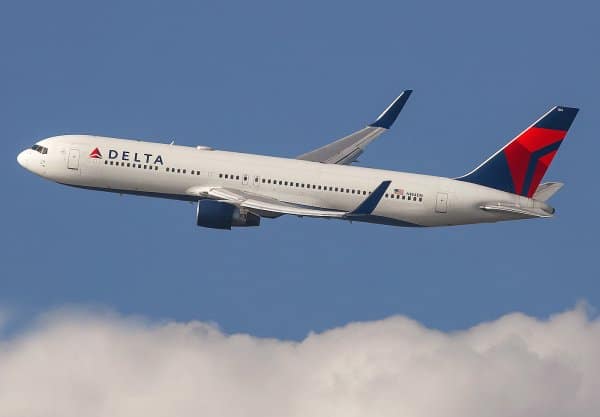 What is book a refundable ticket of delta Airlines?