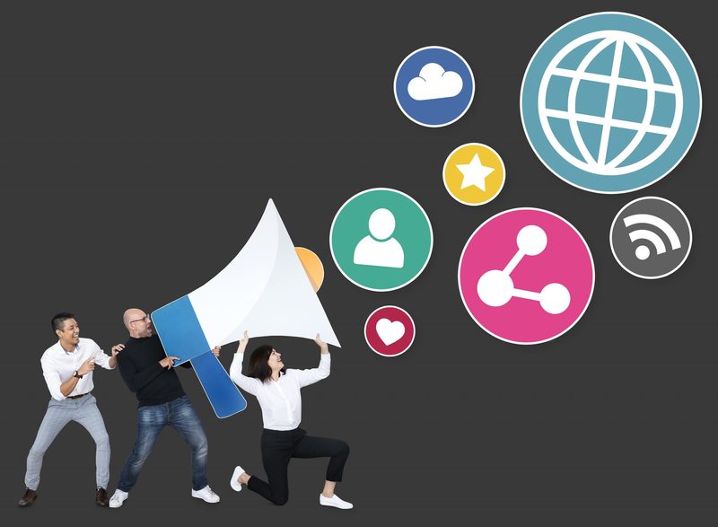 people-with-megaphone-social-media-marketing-icons-scaled (1)