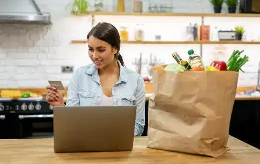 “E-commerce Giants and Disruptive Start-ups: Shaping the Online Grocery Market”