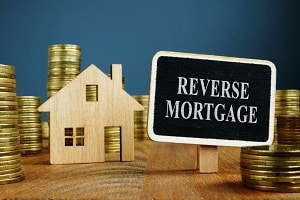 Understanding the Benefits and Risks of Reverse Mortgages