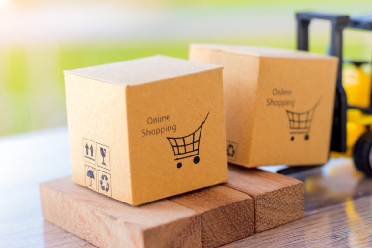 Hottest E-Commerce Custom Packaging Boxes Trends for 2024