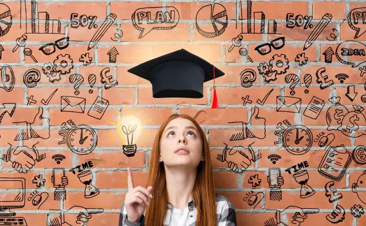 medium-shot-teen-portrait-with-graduation-cap 2