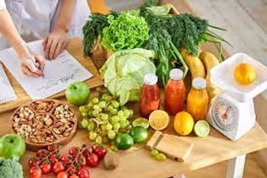 Exploring the Role of a Nutritionist in a Healthy Dubai