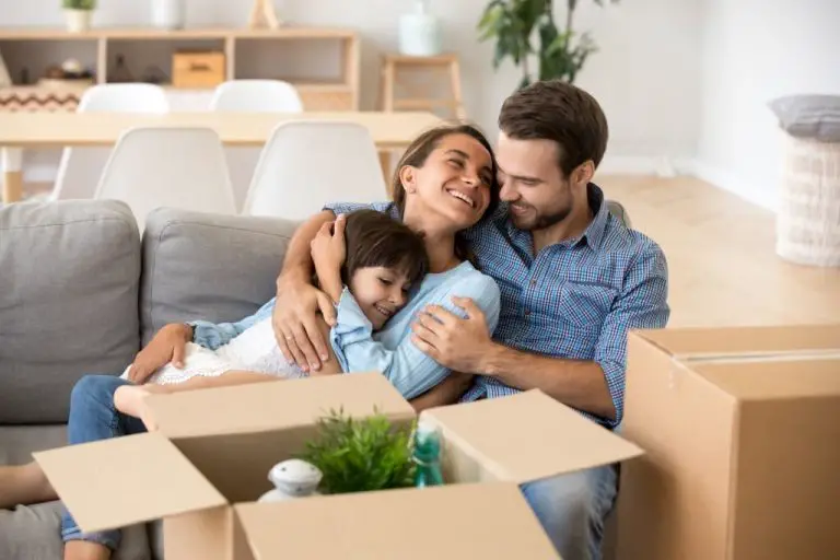 Move with Ease: Expert Packing and Moving Solutions