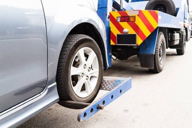 How to Choose the Right Truck Towing Service