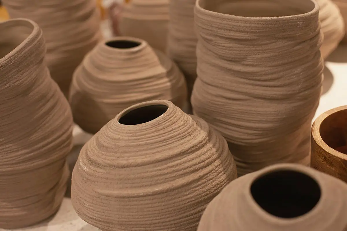 clay-pottery-vases-2023-02-10-15-18-16-utc