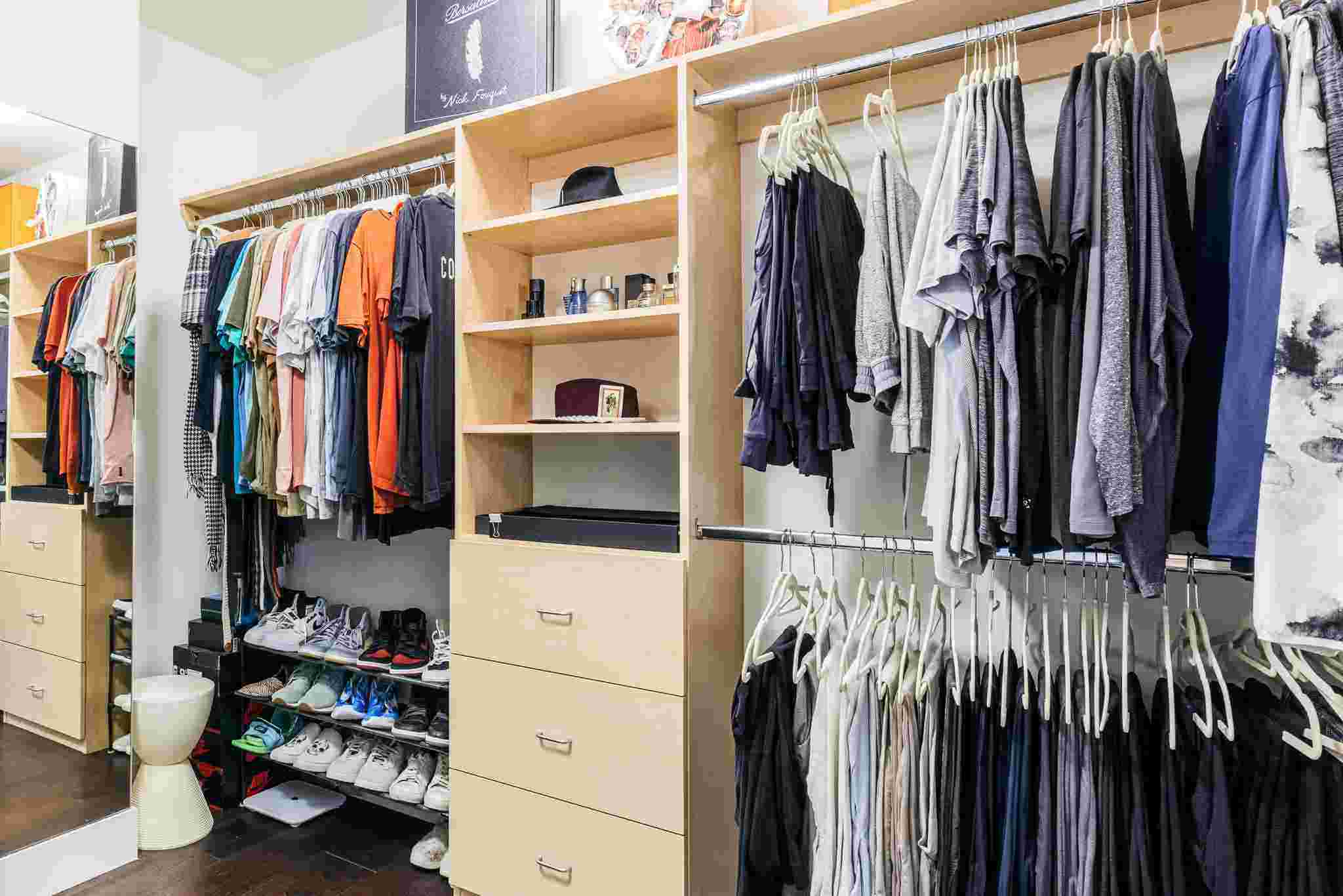 walk-in-closet-storage-4172366-hero-740c4b90b7a94c2a98015f95e1270052 (1)