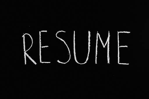 10 Reasons Why You Should Use an Online Resume Builder for Your Next Job Application