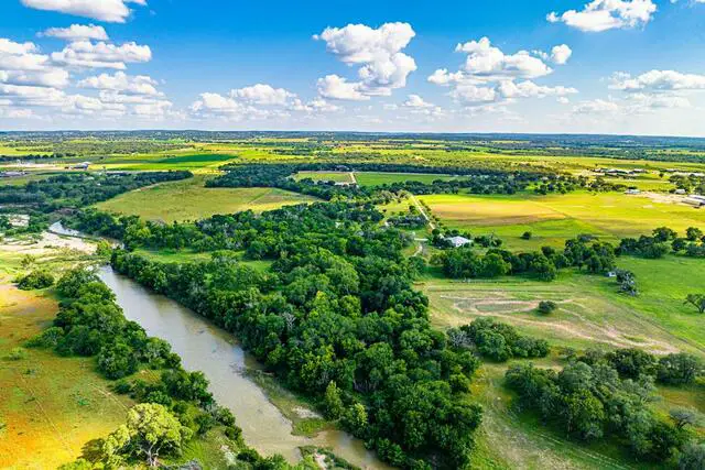 Investing in Tranquility: Fredericksburg Texas Acreage for Sale