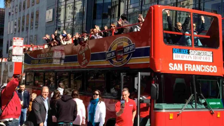 Why Hop On Hop Off Bus Tours are a Must-Try for a San Francisco Adventure