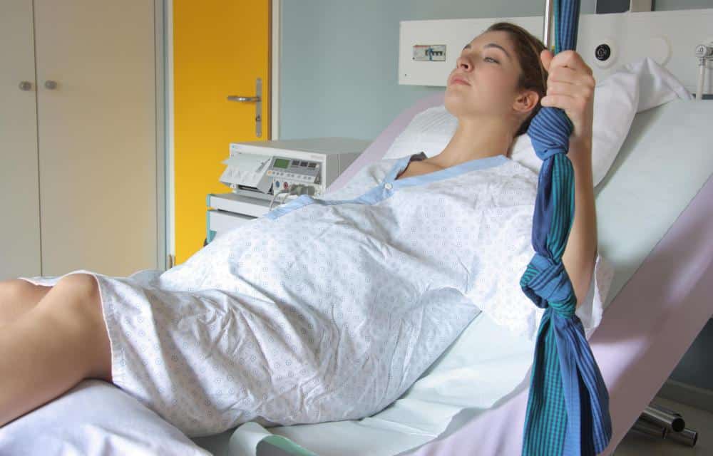 woman-in-labor-at-hospital