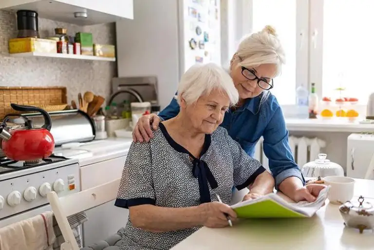 Ganzheitliche Pflege zu Hause: Expertentipps von https://zuhause-leben.com