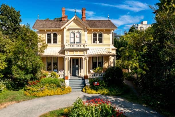 Victoria’s Architectural Wonders: Spotlight on Custom-Built Homes