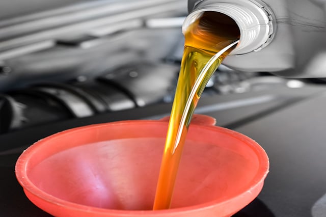 Maximizing Performance: The Importance of Regular Oil Change and Tire Rotation