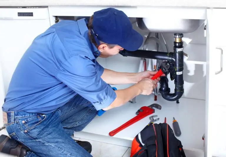 Navigating Plumbing Emergencies: Finding Reliable Plumbers Near Me