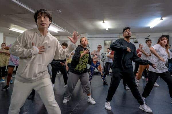 How K-pop Dance Classes in Jakarta Boost Confidence and Creativity