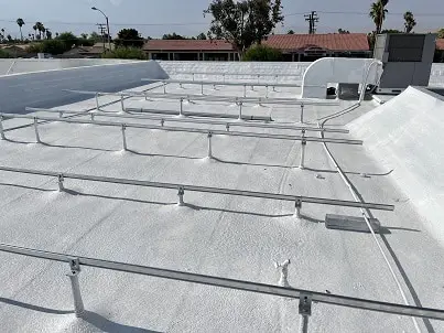 The Advantages of Hiring Expert Foam Roof Contractors