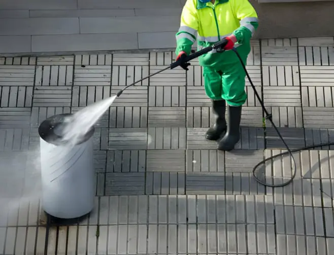 Bin Bidet: Redefining Cleanliness with Premier Garbage Can Cleaning Services