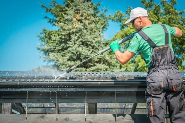 6 Ways to Save Money with Home Gutter Cleaning