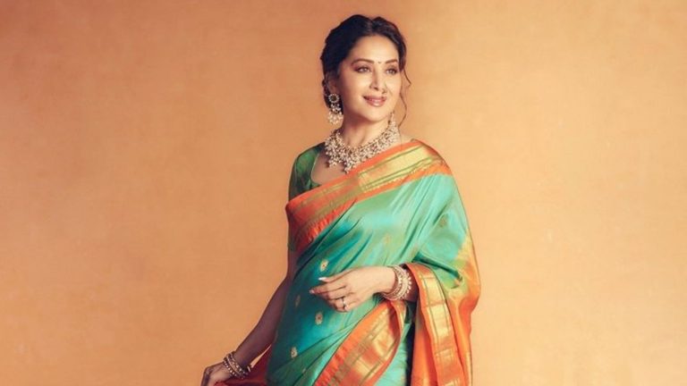 Trending Women Printed Sarees Alert with Stunning Mood