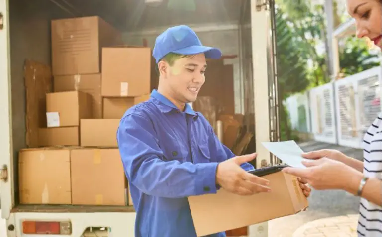 Delivering Excellence: How to Choose the Perfect Courier Service for Your Needs