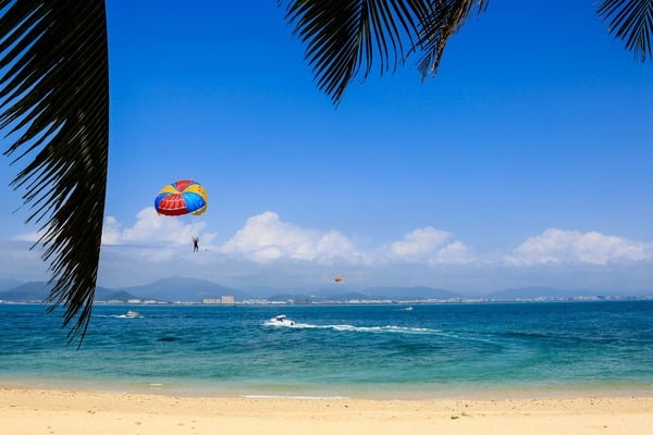 The Right Weather for Destin Parasailing