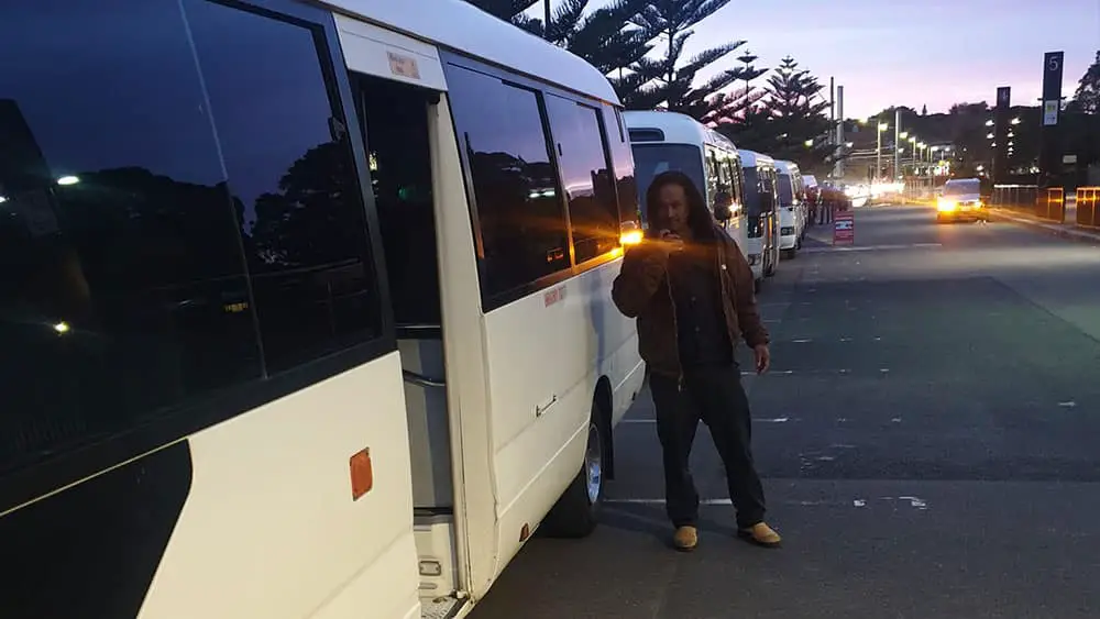 Mini bus hire in SydneyMini bus hire in Sydney