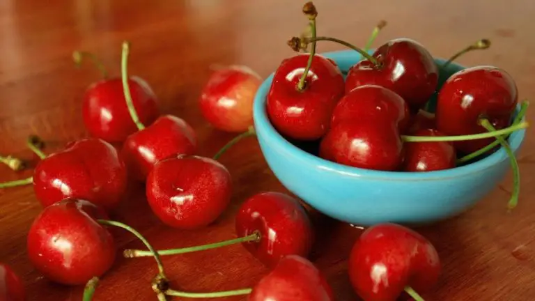 Enjoy Imported Cherry Halls: Freshness in Every Bite!