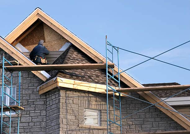 Choosing the Right Professional Roofing Contractor for Your Home