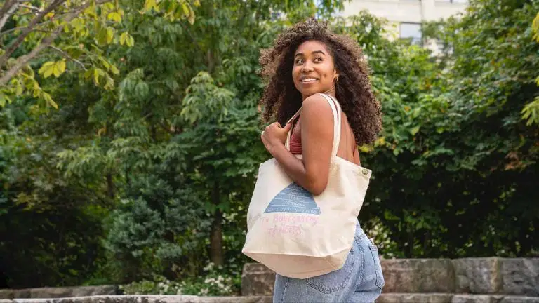 Embracing The Versatility And Style Of Tote Bags