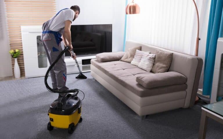 From Stains to Shine: Reviving Your Carpets Cleaning for Burlington