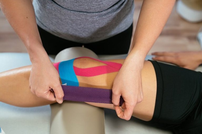 How a Sports Physiotherapist in Ghaziabad Can Help You Recover Faster?