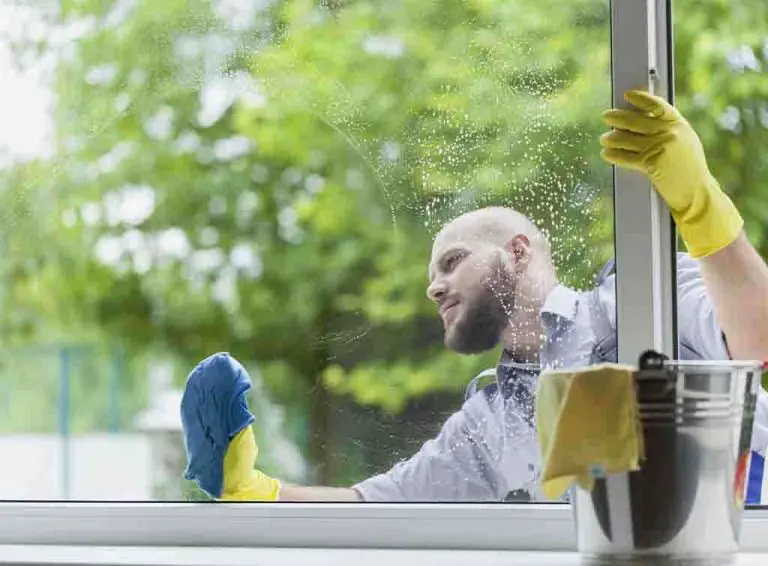 Cedar Falls’ Best Window Cleaner: What Sets Them Apart